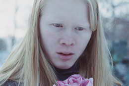 Tanyth Berkeley (American, b. 1969). Meredith. 2004. Chromogenic color print, 23 11/16 × 19 11/16″ (60.1 × 50 cm). Gift of Heather and Tony Podesta. © 2016 Tanyth Berkeley