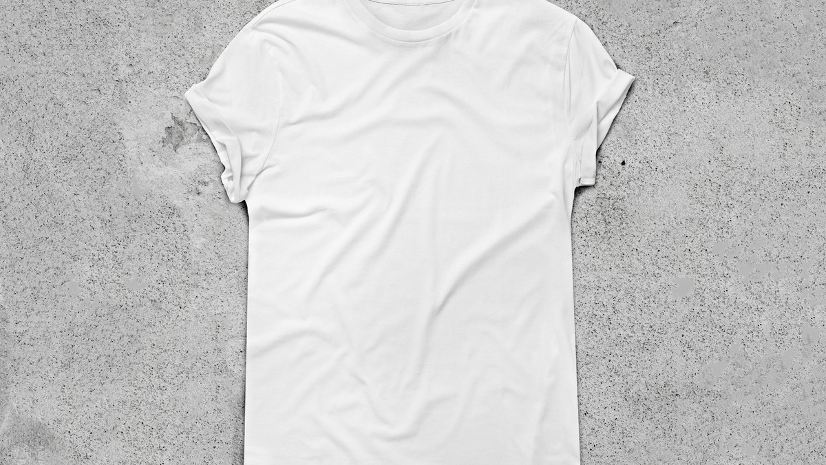 White T-shirt. Image courtesy Shutterstock/SFIO CRACHO