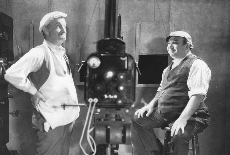 Cohens And Kellys In Hollywood. 1932. USA. Directed by John Francis Dillon