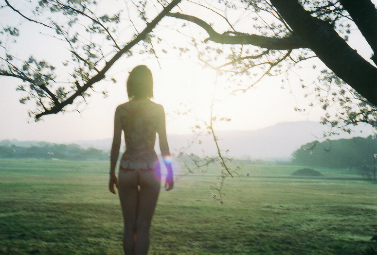 Kya Ka Ra Ba A (Sky, Wind, Fire, Water, Earth). 2001. Japan/France. Directed by Naomi Kawase. Courtesy of Kumie Inc.