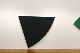 Ellsworth Kelly. Three Panels: Orange, Dark Gray, Green. 1986. Oil on canvas, three panels; overall 9′ 8″ × 34′ 4 1/2″ (294.6 × 1047.7 cm). Gift of Douglas S. Cramer Foundation. © 2016 Ellsworth Kelly. Photo: John Wronn