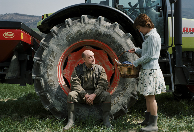 Je vous trouve très beau (You Are So Beautiful). 2005. France. Directed by Isabelle Mergault. Courtesy of Collection Musée Gaumont