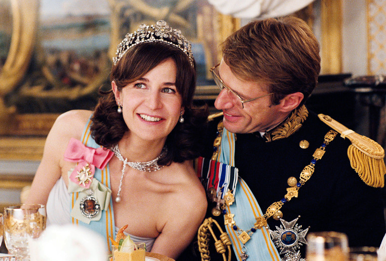 Palais royal! 2005. France. Directed by Valérie Lemercier. Courtesy of Collection Musée Gaumont