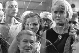 Cléo de 5 à 7 (Cléo from 5 to 7). 1961. France. Written and directed by Agnès Varda.