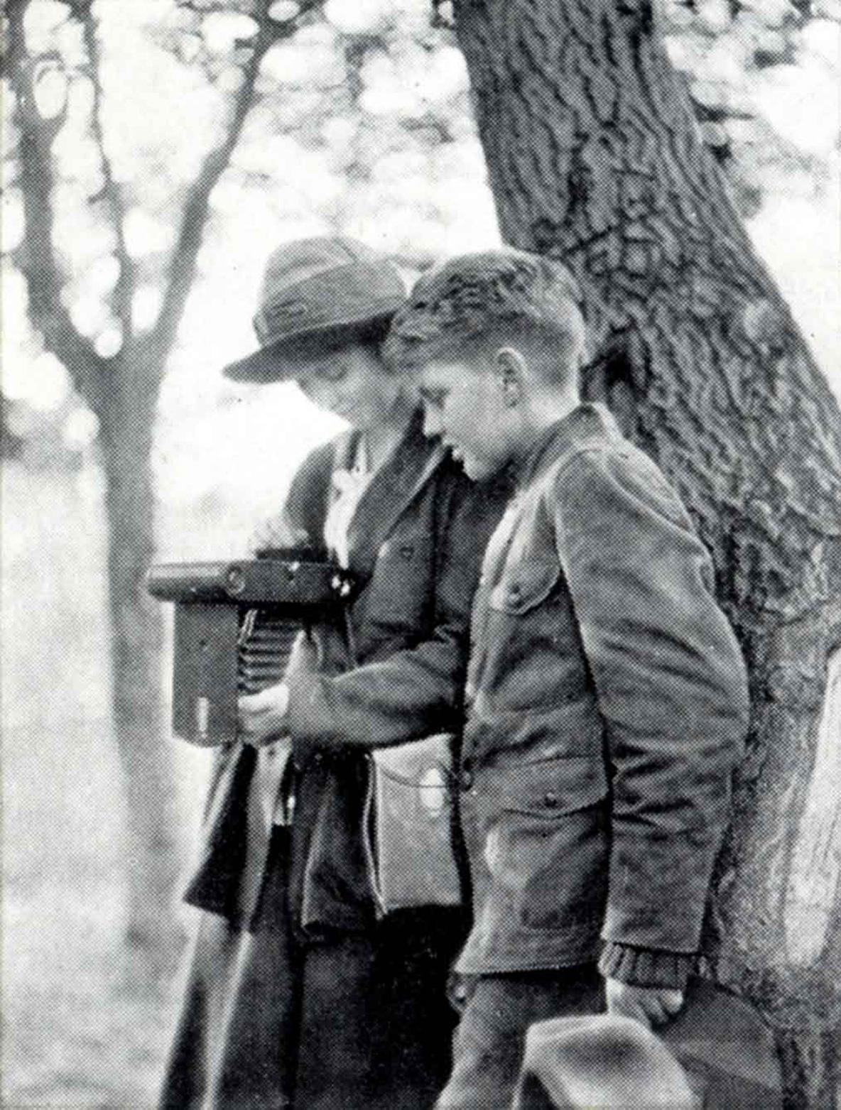 Cover detail, Kodakery: A Journal for Amateur Photographers 7, no. 9 (May 1920)