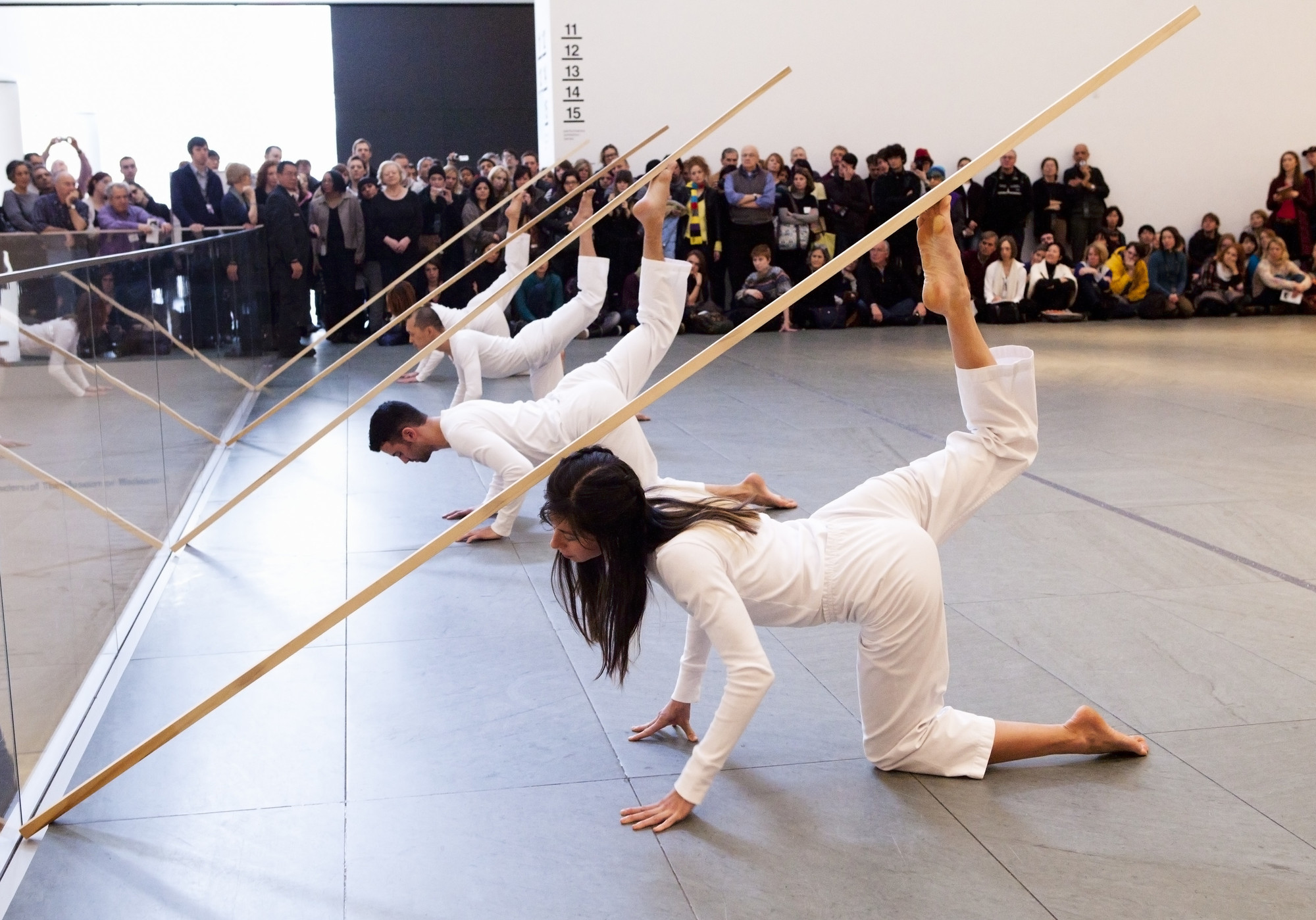 Performance 11 on line trisha brown dance company moma