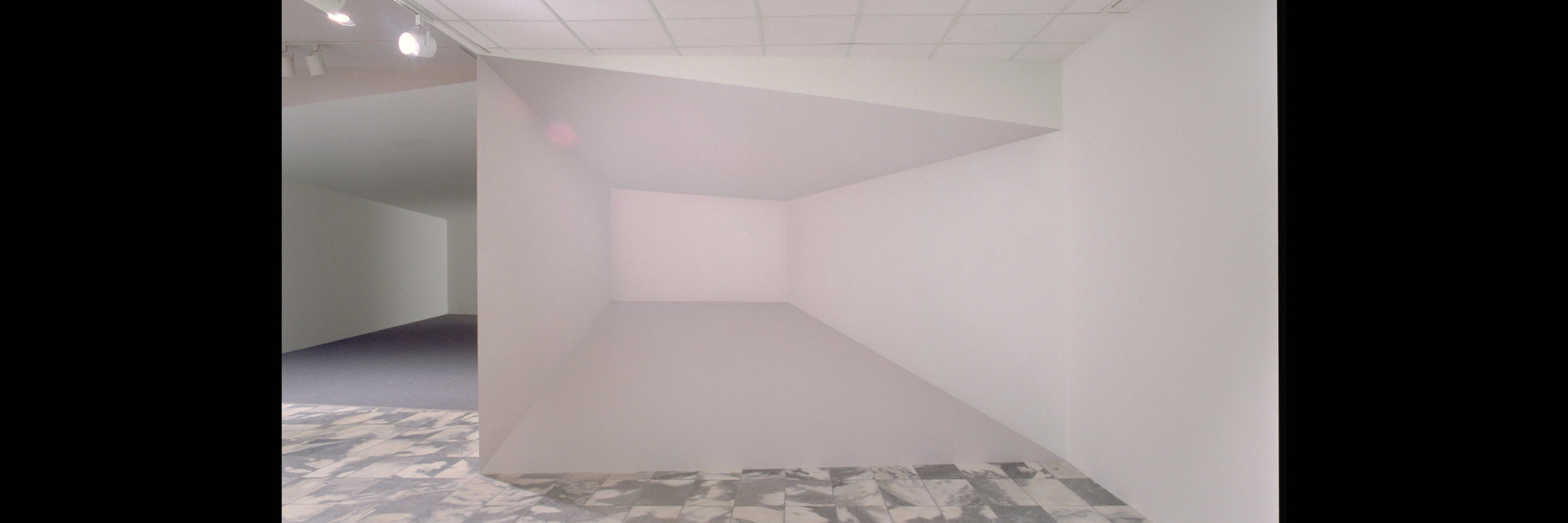 Ricci Albenda. Tesseract. 2001. Installation view. Wallboard, gatorboard, fiberglass, aluminum, paint, and light, 25 × 30 × 10′ (762 × 914.4 × 304.8 cm) (approx.). Courtesy Andrew Kreps Gallery, New York
