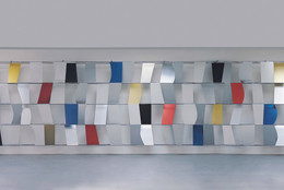 Ellsworth Kelly. Sculpture for a Large Wall. 1956–57. Anodized aluminum, 104 panels, 11′ 5″ × 65′ 5″ × 28″ (348 × 1994 × 71.1 cm). Gift of Jo Carole and Ronald S. Lauder. © 2016 Ellsworth Kelly