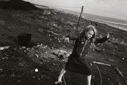 Chris Killip. Helen and Her Hoop. 1984. Gelatin silver print, 15 7/8 × 19 7/8″ (40.4 × 50.5 cm). The Fellows of Photography Fund. © 2016 Chris Killip