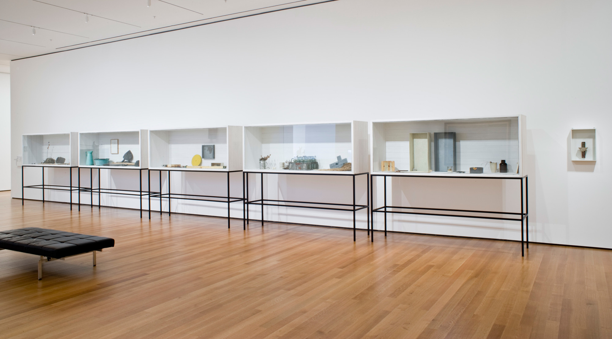 アート・デザイン・音楽 JOSEPH BEUYS SKULPTUREN UND OBJEKTE ?height=1920&quality=80&