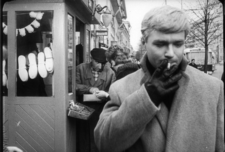 Mne dvadsat let (I Am Twenty). 1965. USSR. Directed by Marlen Khutsiev