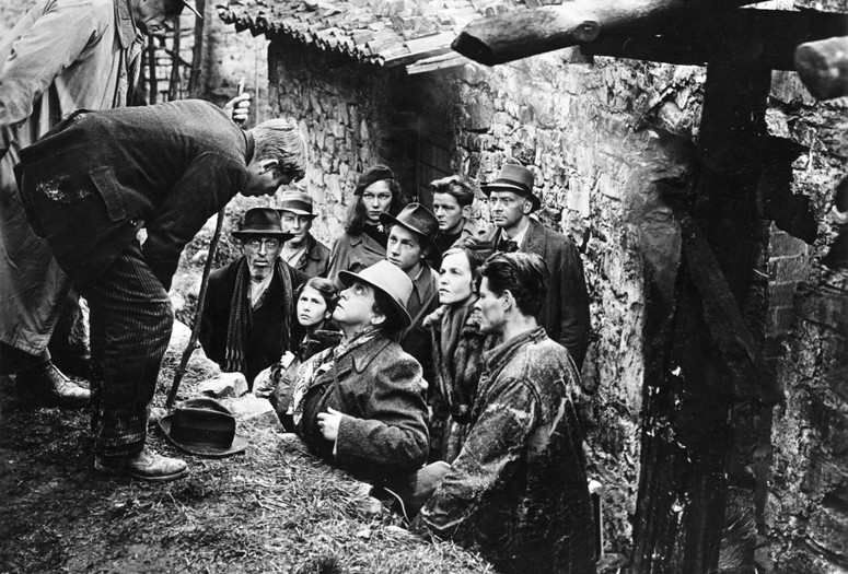 Die Letzte Chance (The Last Chance). 1945. Switzerland. Directed by Leopold Lindtberg. Courtesy Collection Cinémathèque suisse