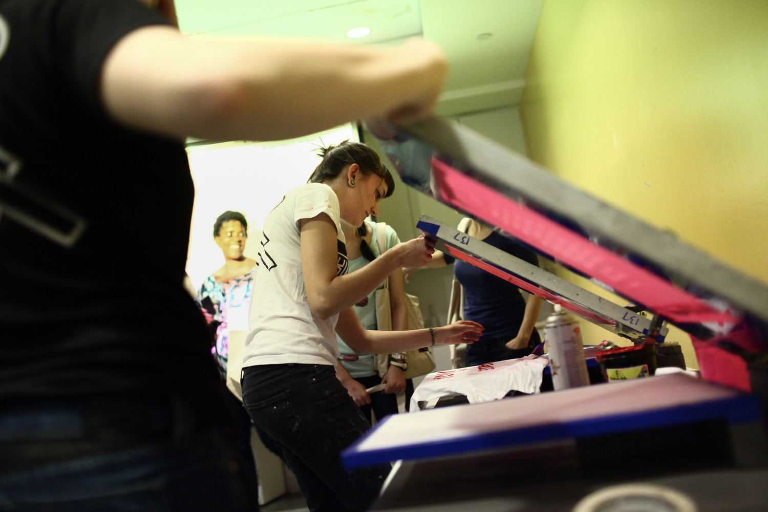 Archive as Impetus: Portable Politics/Print as Protest Screenprinting Workshop, May 18, 2013, The Museum of Modern Art. Photo: Paula Court. © 2016 The Museum of Modern Art, New York
