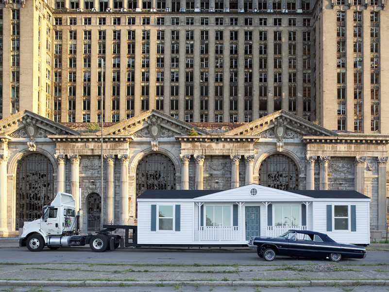 Mike Kelley. The Mobile Homestead in front of the abandoned Detroit Central Train Station. 2010. © Mike Kelley Estate, courtesy Mike Kelley Foundation for the Arts. Photograph by Corine Vermuelen