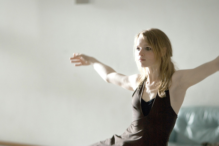 A Year Ago in Winter. 2008. Germany. Written and directed by Caroline Link