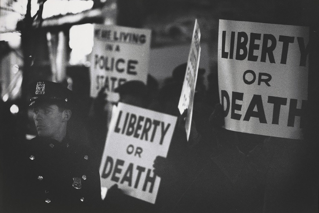 Gordon Parks. Harlem Rally, Harlem, New York. 1963. Gelatin silver print, 9 3/16 x 13 3/8" (23.3 x 34 cm). Committee on Photography Fund. © 2016 Gordon Parks Foundation