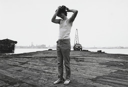 Dan Graham. Dan Graham-Pier 18. 1971. Gelatin silver print, 6 5/8 × 9 11/16″ (16.9 × 24.6 cm). Gift of the Roy Lichtenstein Foundation in honor of Jennifer Winkworth and Kynaston McShine and in memory of Harry Shunk and János Kender. © 2016 Dan Graham. Photograph: Shunk-Kender © J. Paul Getty Trust. The Getty Research Institute, Los Angeles