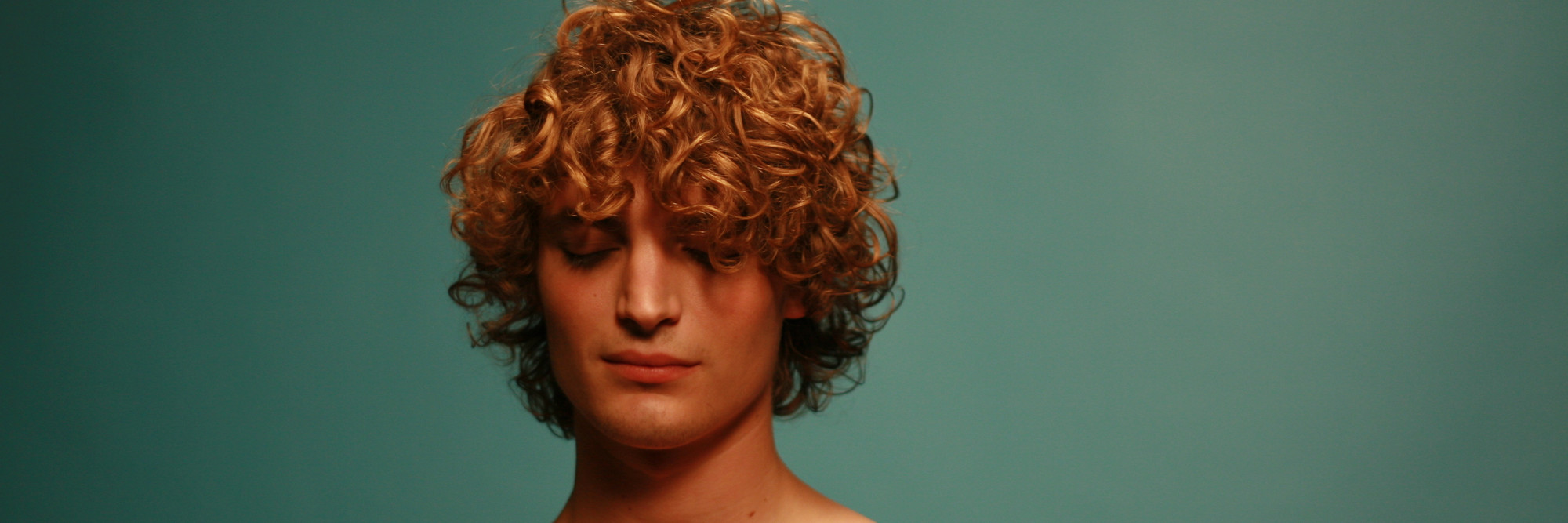 Les Amours Imaginaires (Heartbeats). 2010. Canada. Directed by Xavier Dolan