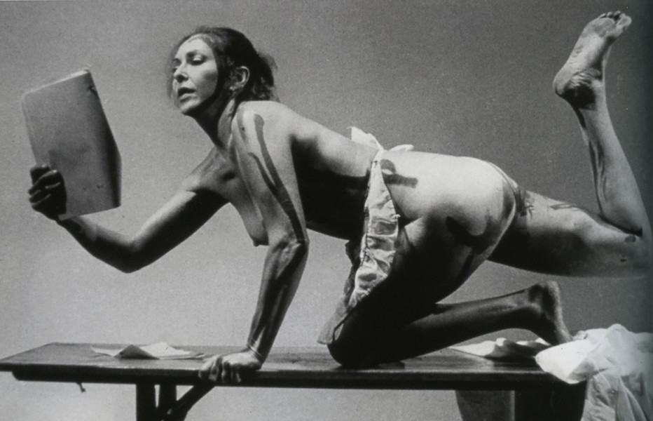 ¡Women Art Revolution: A Secret History (shown: Carolee Schneemann performs Interior Scroll). 2010. USA. Directed by Lynn Hershman Leeson