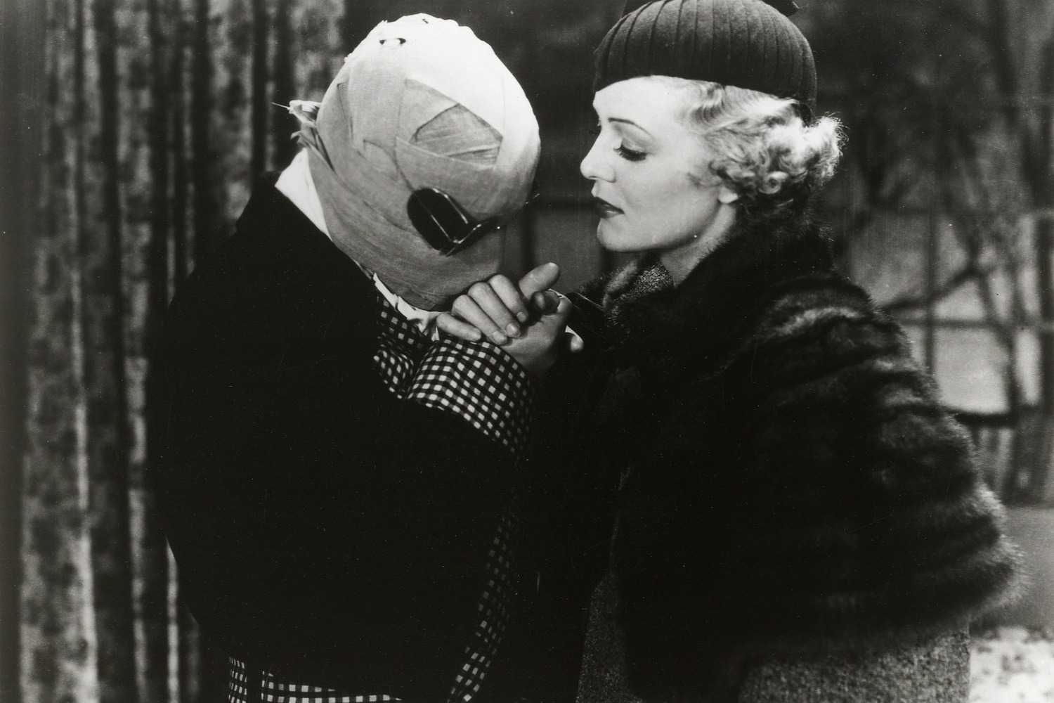 The Invisible Man. 1933. USA. Directed by James Whale