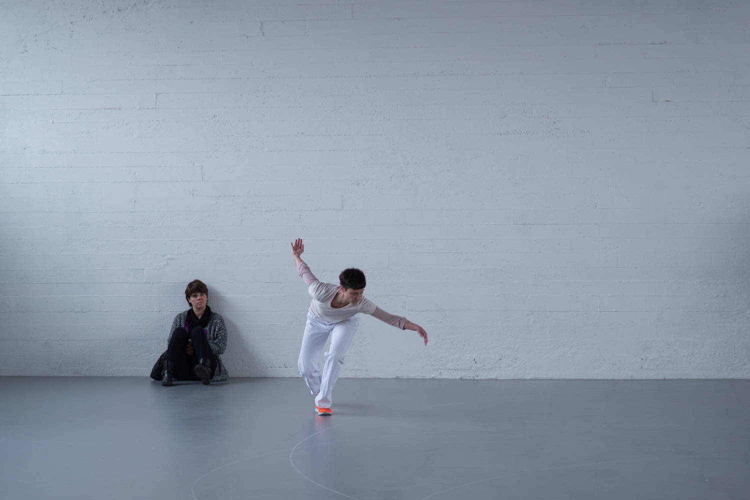 Anne Teresa De Keersmaeker. Work/Travail/Arbeid. 2015. Performed May 2015, WIELS Contemporary Art Centre, Brussels. Photo: Anne Van Aerschot. © Anne Van Aerschot
