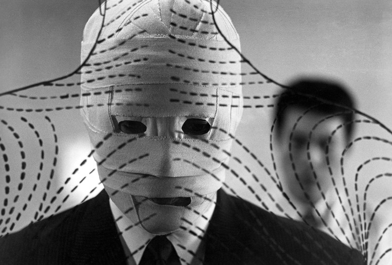 Tanin no kao (The Face of Another). 1966. Japan. Directed by Hiroshi Teshigahara. Courtesy of Photofest
