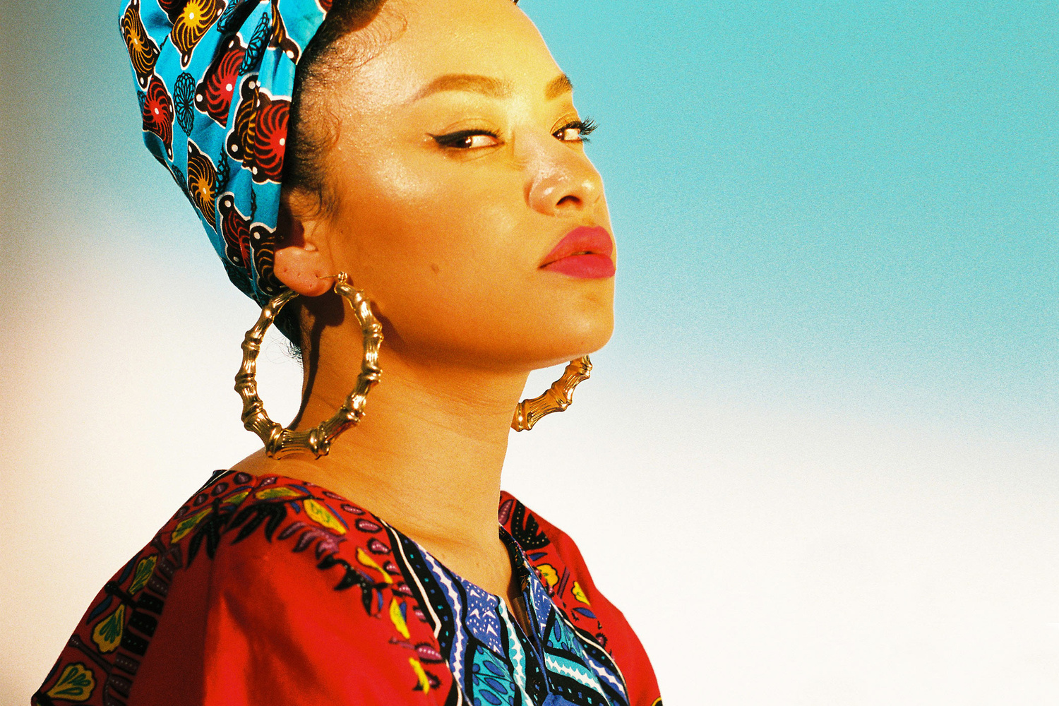 Dashiki, door-knocker earrings, and Dutch wax interpreted for Items: Is Fashion Modern? by Monika Mogi. © 2017 Monika Mogi