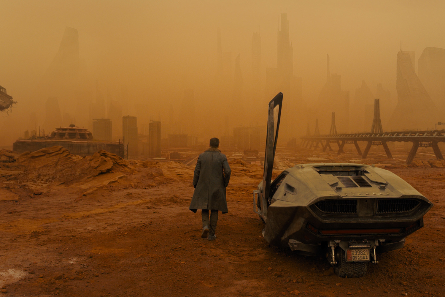 Blade Runner 2049. 2017. USA/Great Britain/Canada. Directed by Denis Villeneuve. Courtesy of Warner Bros.
