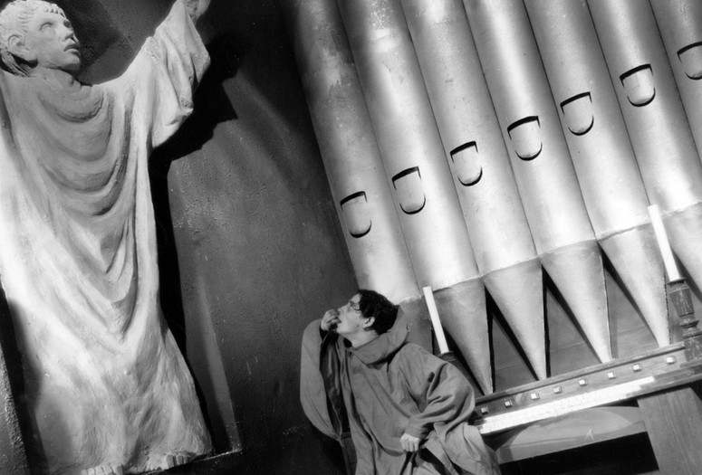 Dos monjes (Two Monks). 1934. Mexico. Directed by Juan Bustillo Oro. Courtesy of The Film Foundation