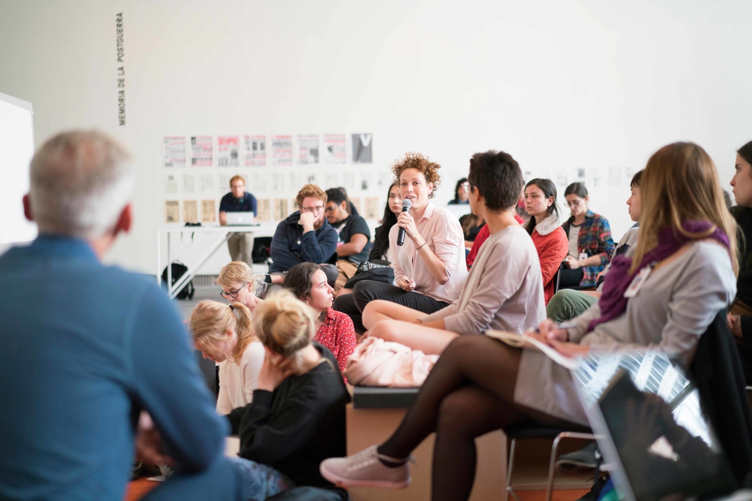 Escuela de Arte Útil, a commissioned art project for the exhibition Tania Bruguera: Talking to Power/Hablándole al Poder, Yerba Buena Center for the Arts, San Francisco, 2017. Courtesy Yerba Buena Center for the Arts. Photo: Nando Alvarez-Perez