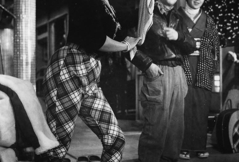 Askasen chitai (Street of Shame). 1956. Japan. Directed by Kenji Mizoguchi. With Machiko Kyô, Aiko Mimasu. Courtesy of Kadokawa Pictures