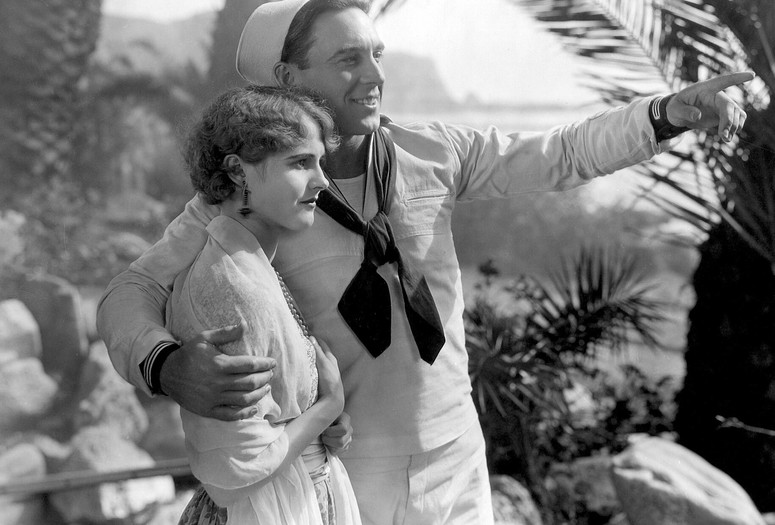 Sharp Shooters. 1928. USA. Directed by John G. Blystone