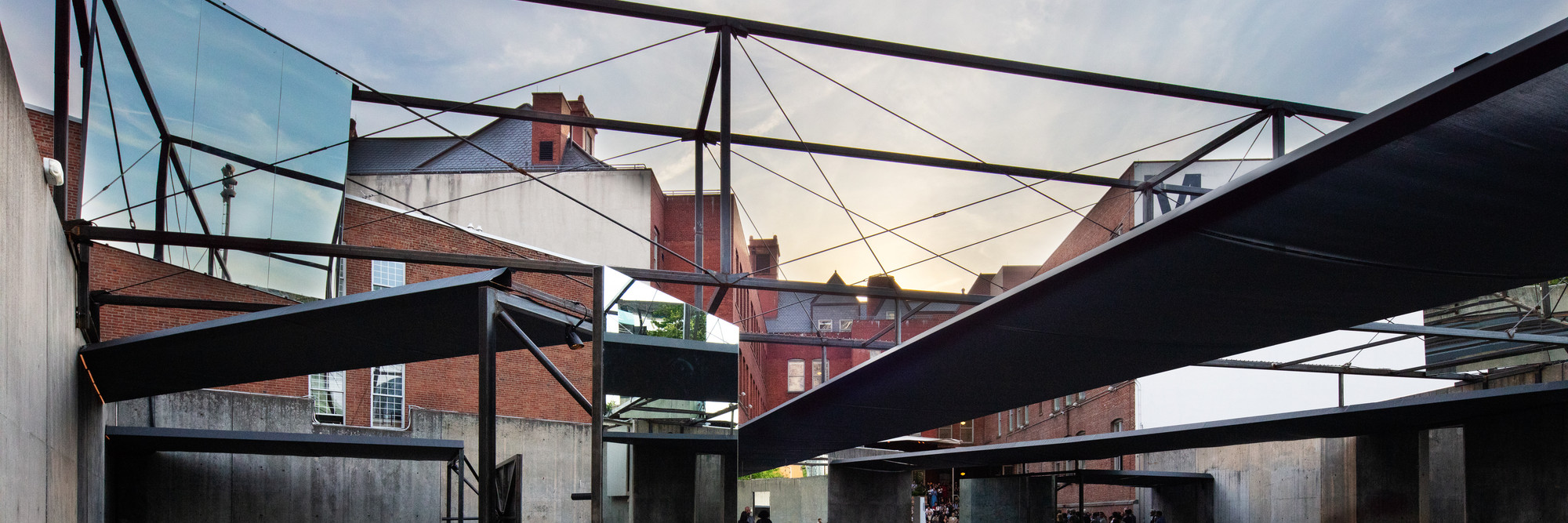 Hide &amp; Seek by Jennifer Newsom and Tom Carruthers of Dream The Combine, in collaboration with Clayton Binkley of ARUP, for The Museum of Modern Art and MoMA PS1’s Young Architects Program 2018. Photo by Pablo Enriquez.