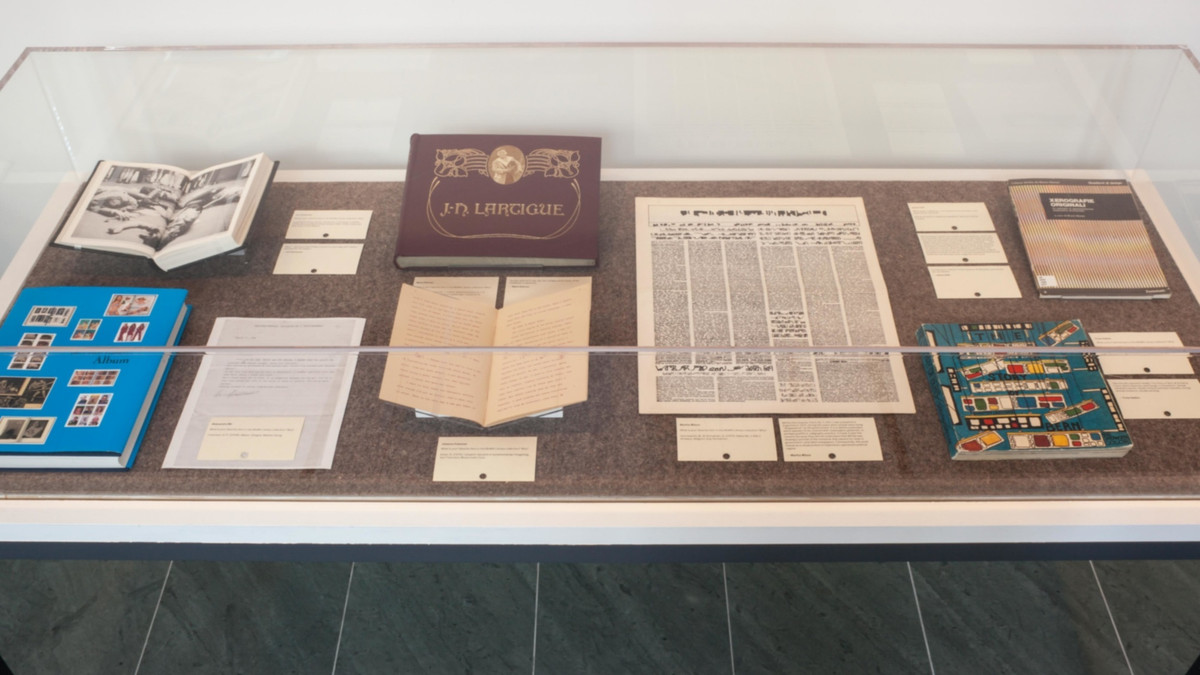 Installation view of Reading List: Artists’ Selections from the MoMA Library Collection. Photo by John Wronn