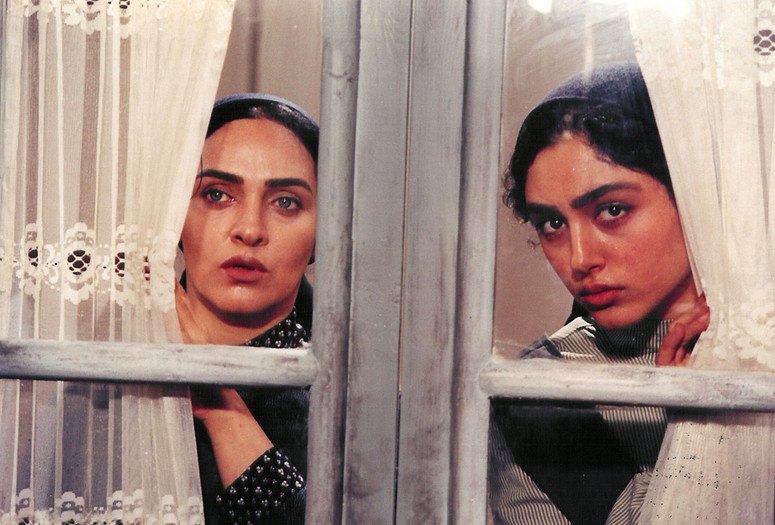 The Fish Fall in Love. 2006. Iran. Directed by Ali Raffi. Courtesy of Film Rise