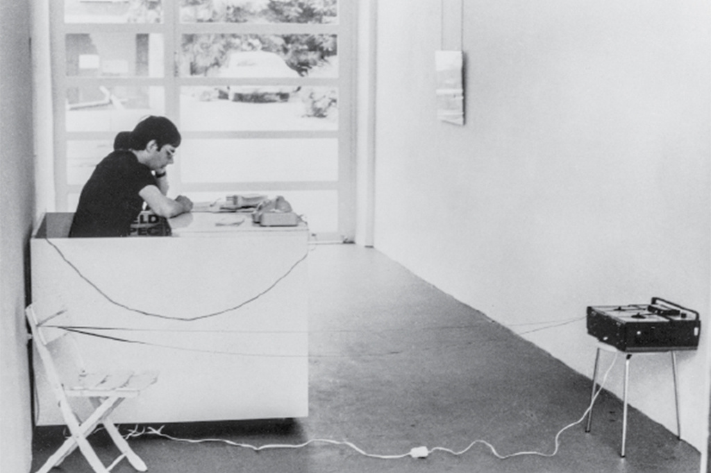 Bruce Nauman. Six Sound Problems for Konrad Fischer. 1968. Tape recorder with six tapes, chair with pencil, dimensions variable. Installation view, Konrad Fischer Galerie, 1968. Image courtesy of Archiv Dorothee und Konrad Fischer, Kunstsammlung Nordrhein-Westfalen, Düsseldorf, Schenkung/Zentralarchiv für deutsche und internationale Kunstmarktforschung (ZADIK), Köln/Konrad Fischer Galerie, Düsseldorf, Berlin