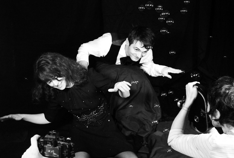 Cet Air La. 2010. USA. Directed by Marie Losier. Courtesy the artist. Pictured: April March and Julien Gasc