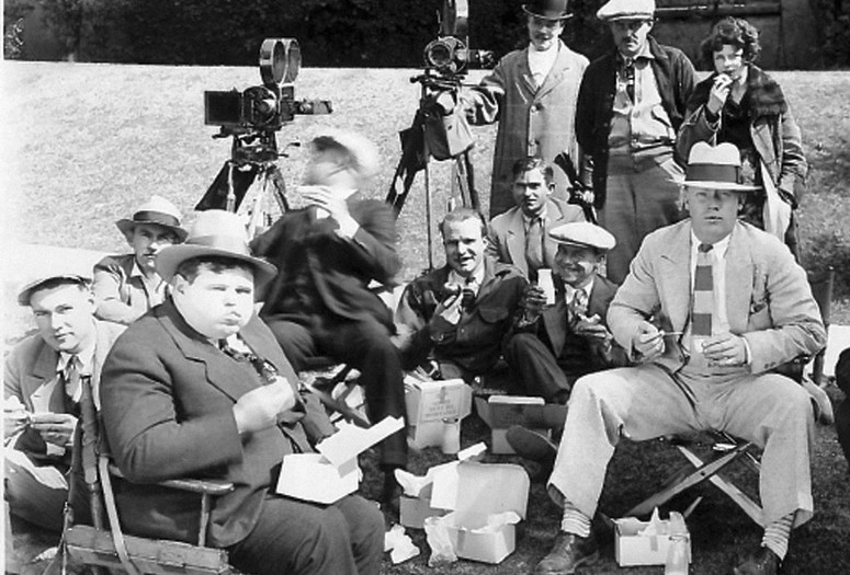 Daffy in Deutschland: "Charles Puffy and crew having lunch while shooting a 1920s Universal comedy"