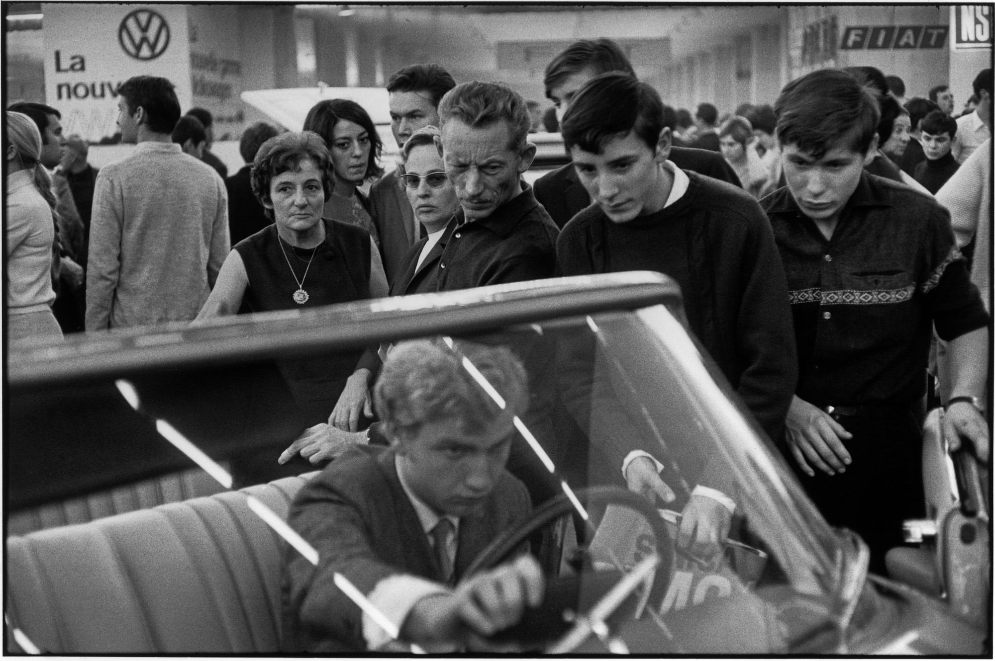 (French, 1908-2004)
Gelatin silver print.
7 15/16 x 11 3/4" (20.2 x 29.8 cm).
Fondation Henri Cartier-Bresson, Paris
