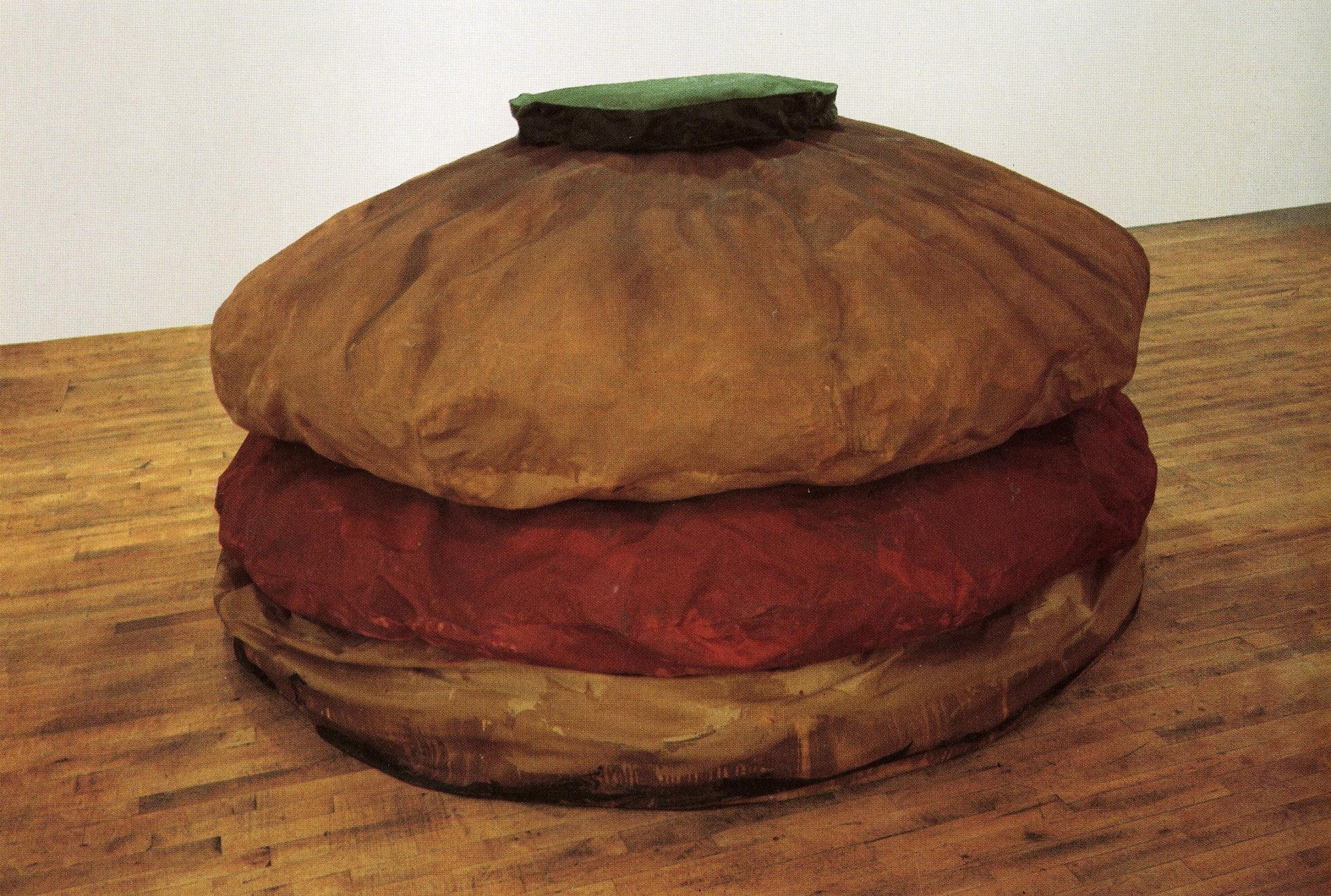 Floor Burger
Date: 1962
Medium: Canvas filled with foam rubber and cardboard boxes, painted with acrylic paint
Dimensions: 52" x 7' x 7' (132.1 x 213.4 x 213.4 cm)
Credit Line: Collection Art Gallery of Ontario, Toronto. Purchase, 1967