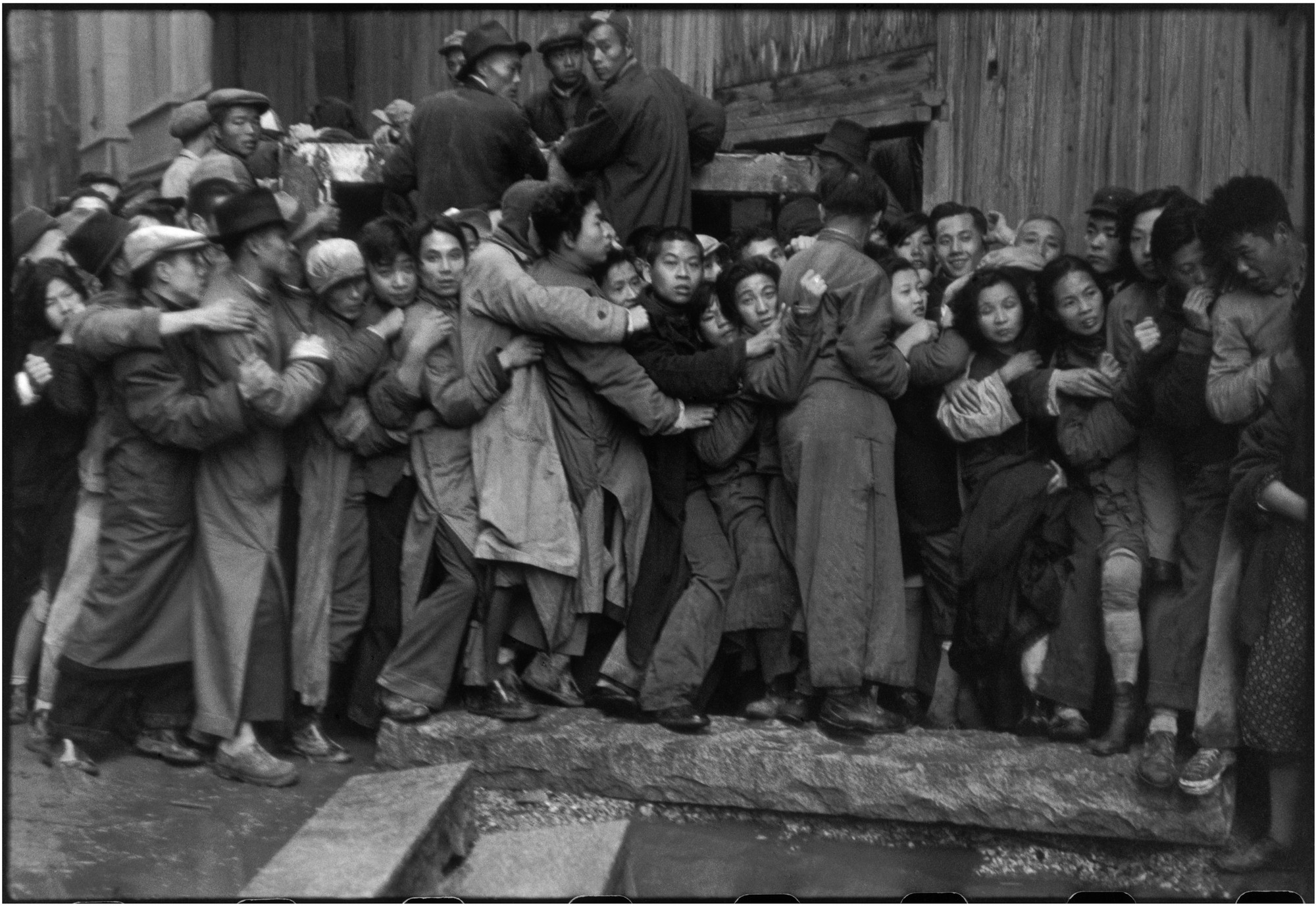 (French, 1908-2004)
Gelatin silver print.
13 x 19 1/2" (33 x 49.5 cm).
Acquired through the generosity of Robert B. Menschel