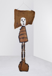 Street Chick (Hanging)
Date: 1960
Medium: Burlap, muslin, cardboard, wood, string, painted with casein
Dimensions: 10' x 38" x 15" (304.8 x 96.5 x 38.1 cm)
Credit Line: Museum Ludwig Cologne / Peter und Irene Ludwig Stiftung