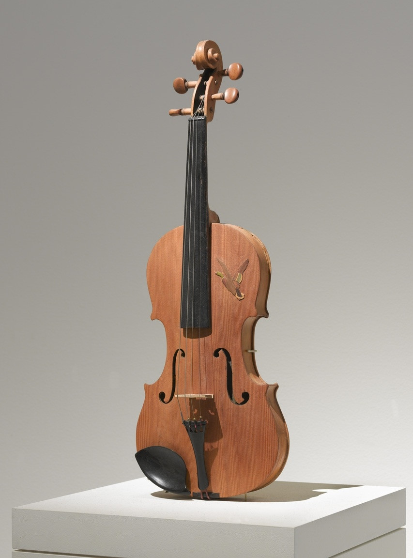 Self-Playing Violin
Laurie Anderson (American, born 1947)
1974. Modified violin with built-in speaker and amplifier (sound), 23 x 10 x 4 1/2 in., 31 min. Gift of Agnes Gund and Daniel Shapiro, and the Rockefeller Fund. © 2013 Laurie Anderson
192.2007