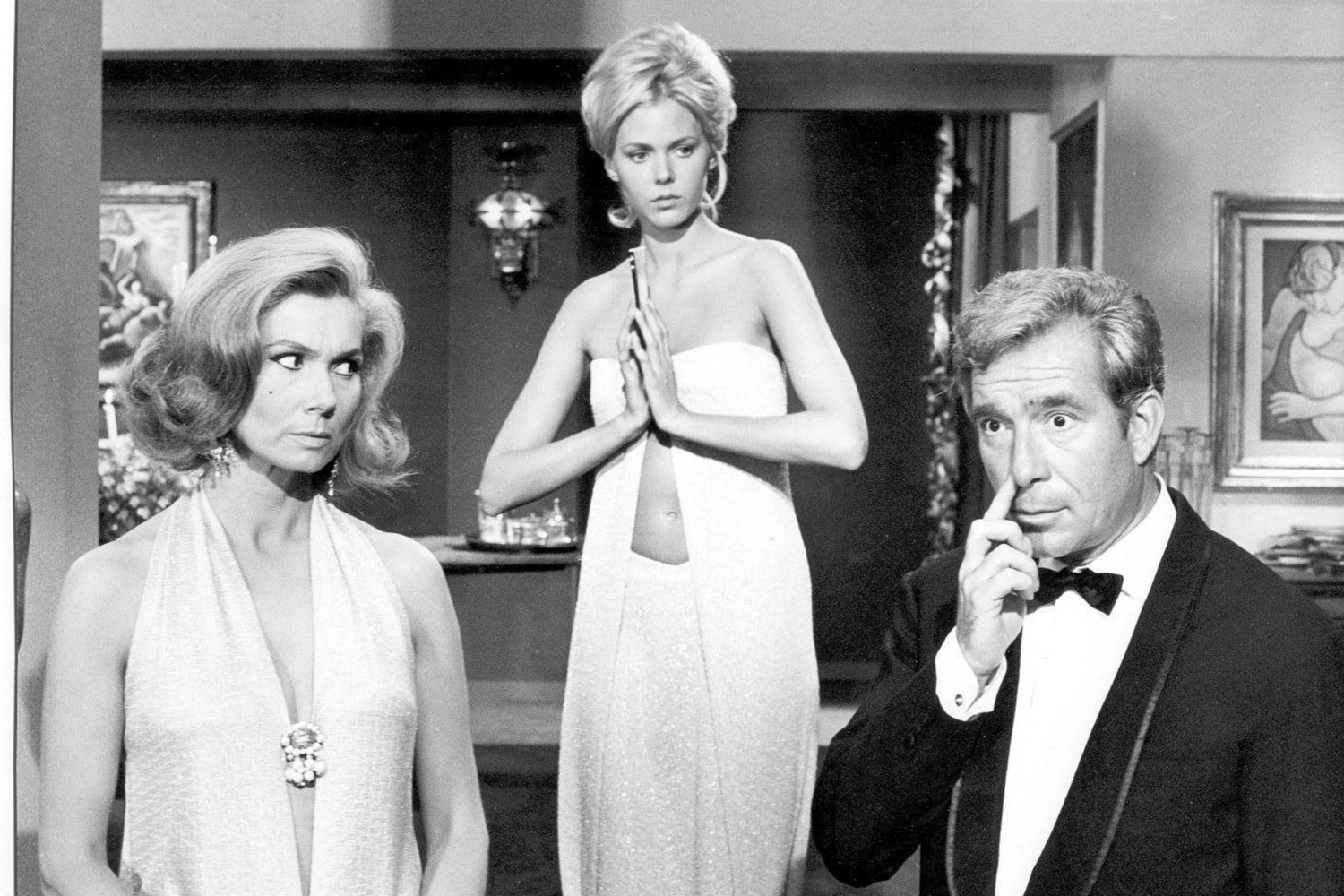 Il fischio al naso (The Seventh Floor). 1967. Italy. Directed by Ugo Tognazzi. Courtesy Cinecittà Luce/Surf Film