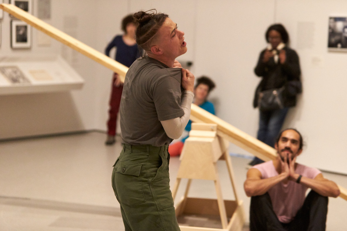 The organic nature of Savannah’s voice contrasts with the metallic sound of clanging. The two sounds are disconnected, but performed simultaneously, filling the gallery with cacophony.