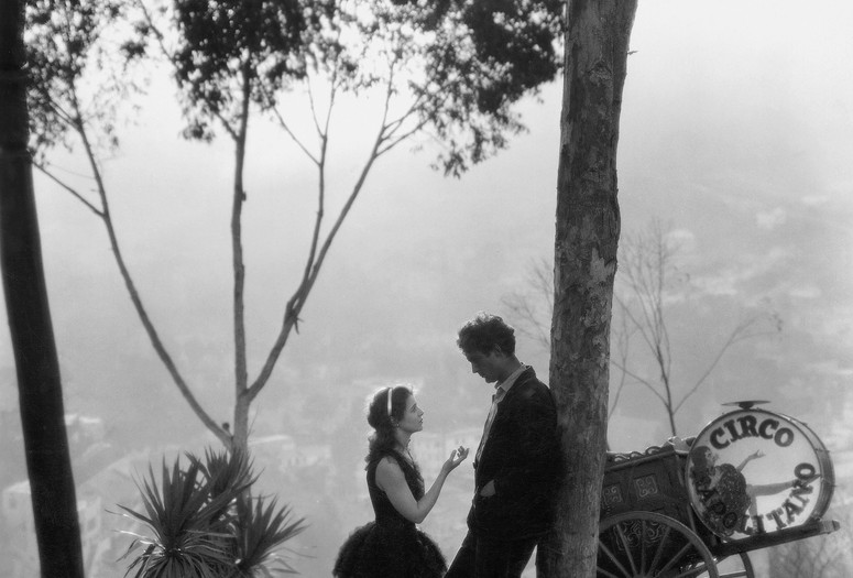 Street Angel. 1928. USA. Directed by Frank Borzage. Courtesy The Museum of Modern Art Film Stills Archive