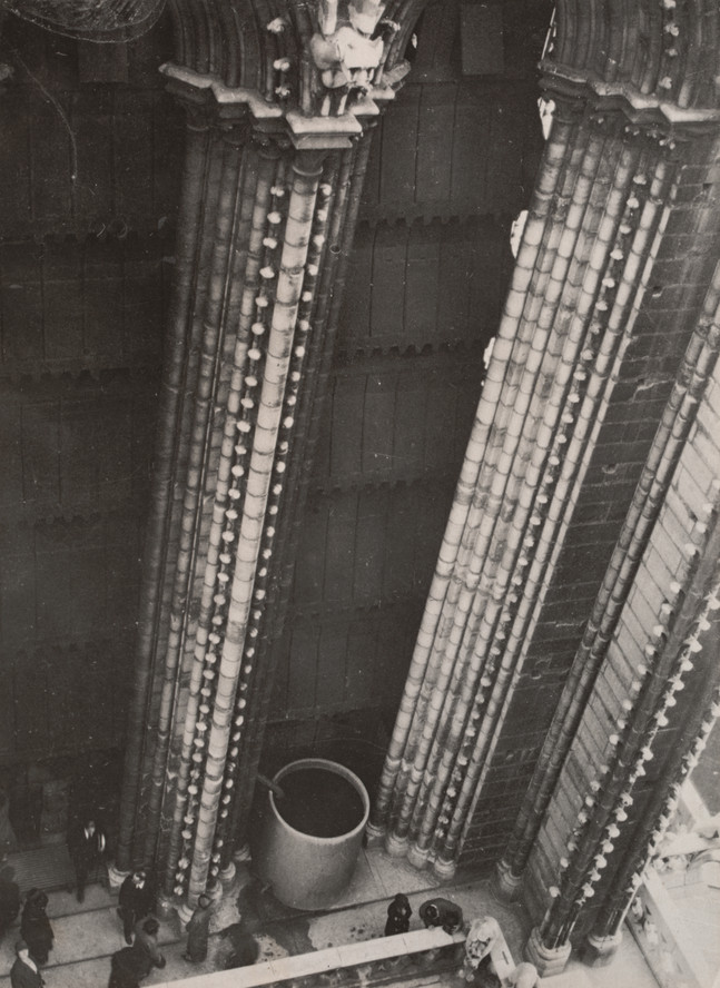 László Moholy-Nagy. Notre Dame de Paris. 1925