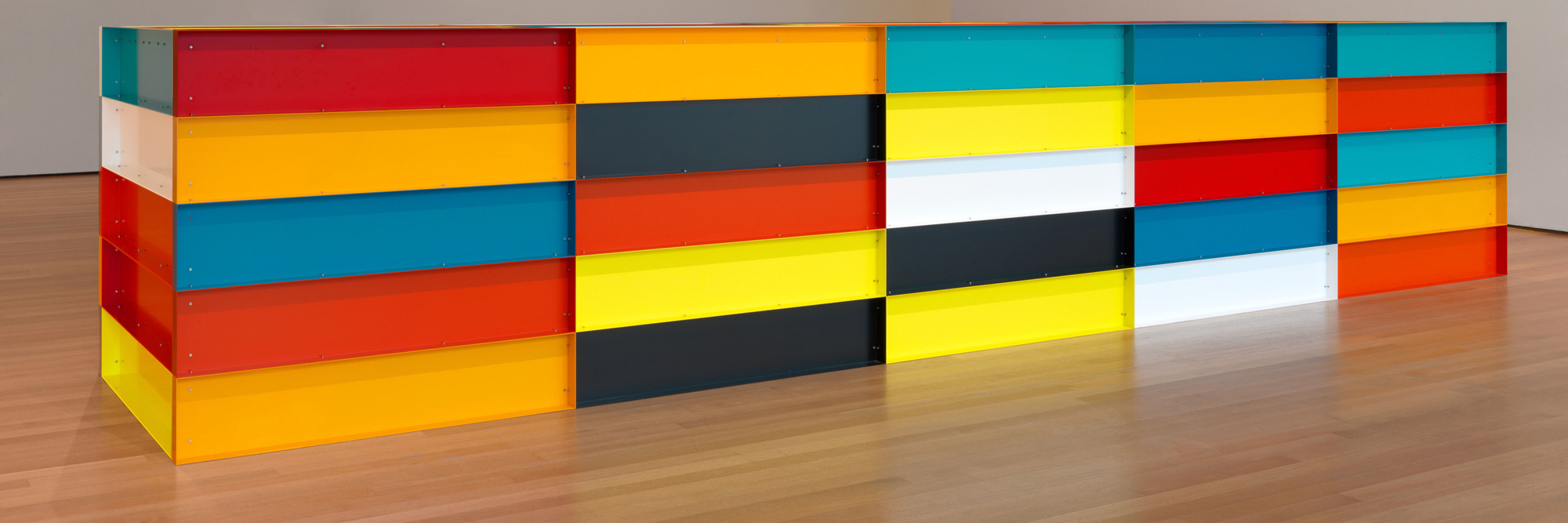 Donald Judd. Untitled. 1991. Enameled aluminum, 59″ × 24′ 7 1/4″ × 65″ (150 × 750 × 165 cm). The Museum of Modern Art, New York. Bequest of Richard S. Zeisler and gift of Abby Aldrich Rockefeller (both by exchange) and gift of Kathy Fuld, Agnes Gund, Patricia Cisneros, Doris Fisher, Mimi Haas, Marie-Josée and Henry R. Kravis, and Emily Spiegel. © 2019 Judd Foundation/Artists Rights Society (ARS), New York. Photo: John Wronn