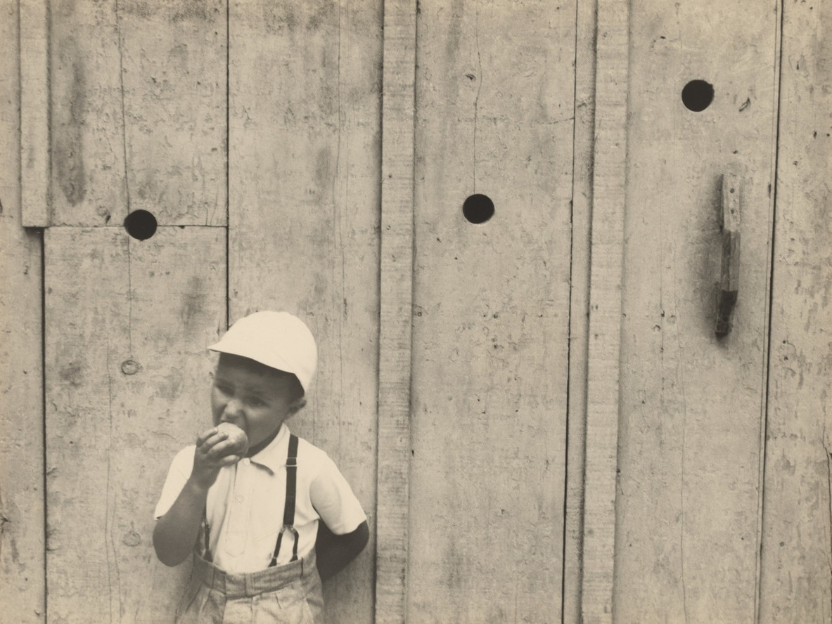 German Lorca. Eating Apple (Comendo maça). 1953