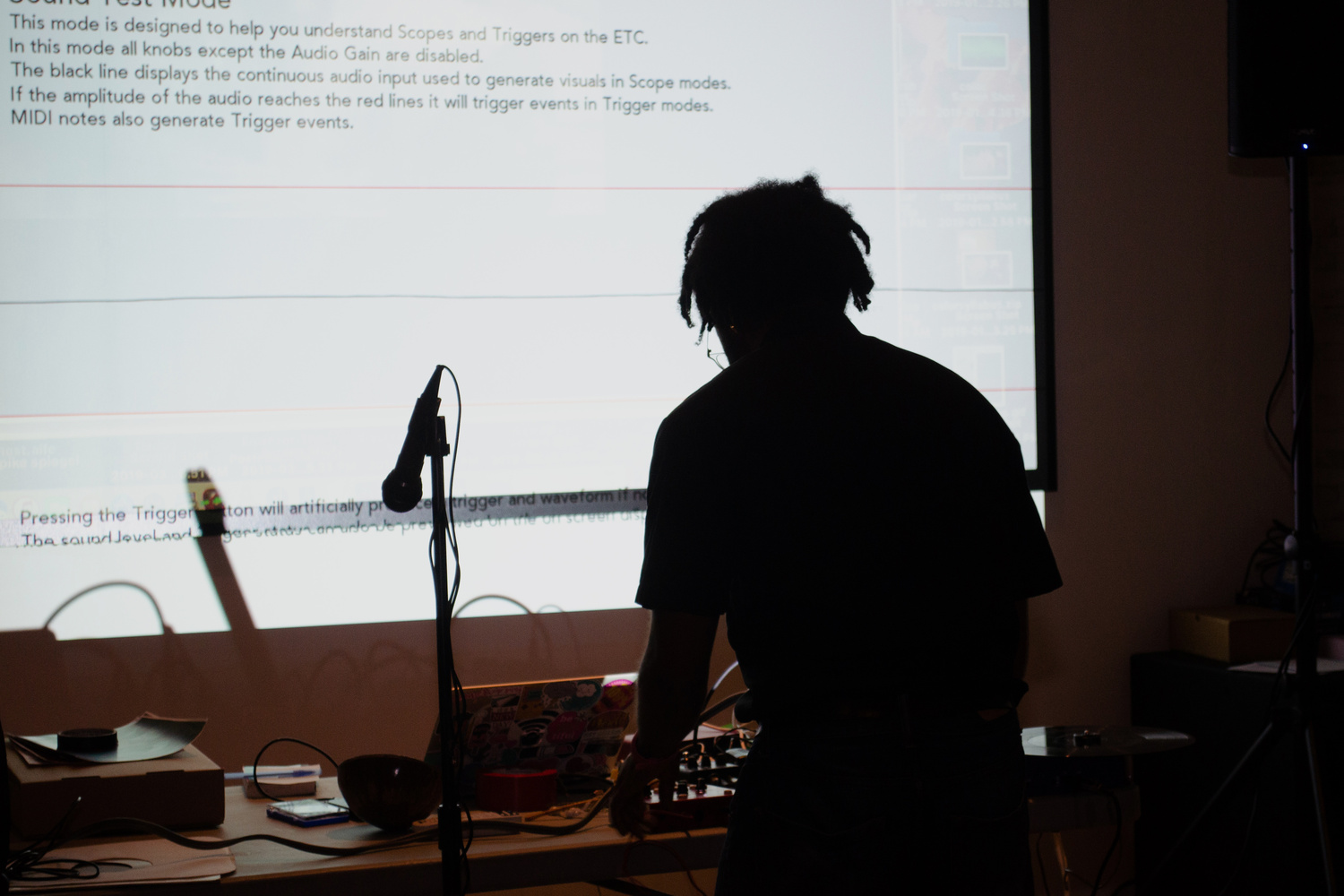 Devin Kenny, los giros de la siguiente, 2019. Documentation of performance essay. Image courtesy of Devin Kenny. Photo: Sidney Mori.
